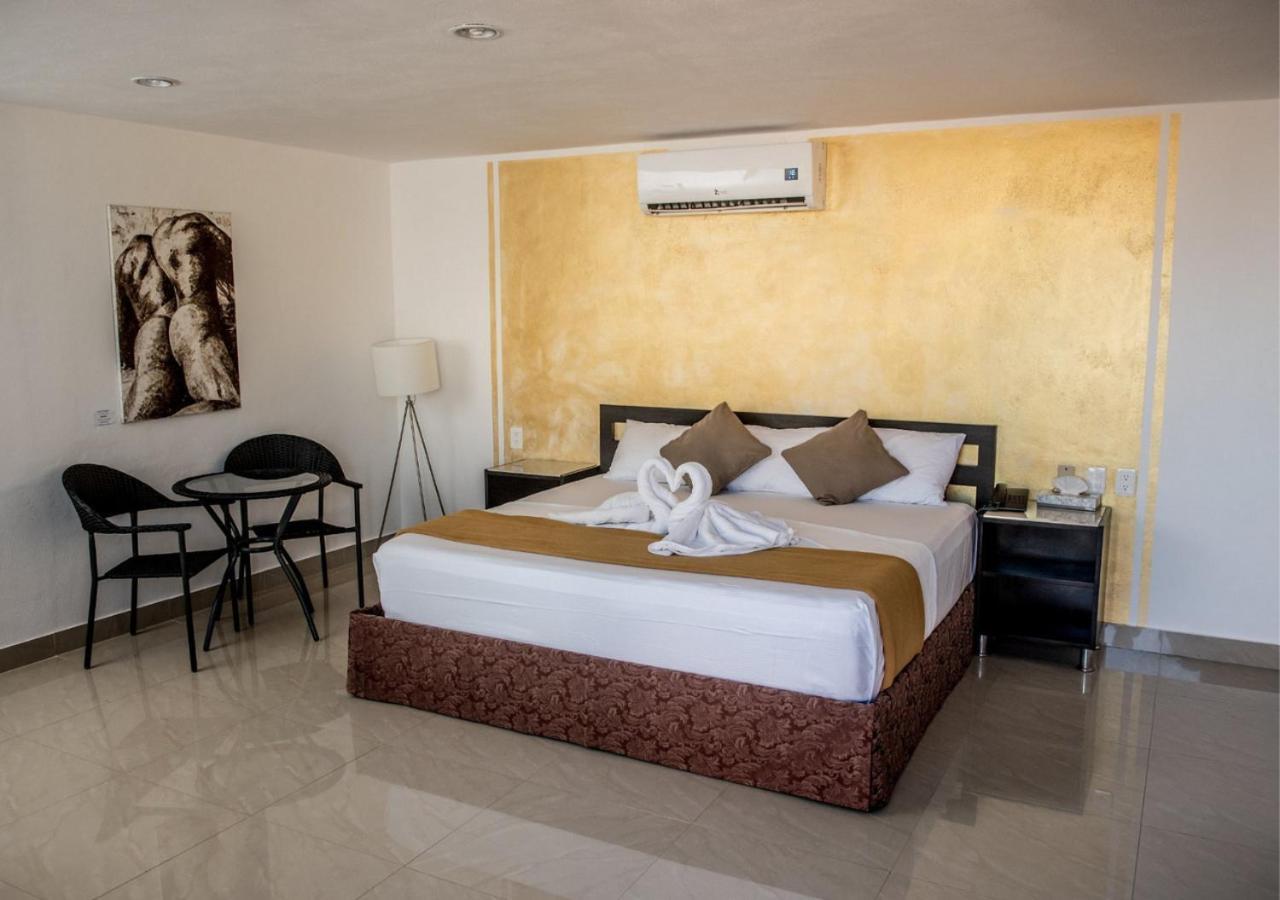 Sunrise 42 Suites By Holiday In Playa Плая-дель-Кармен Экстерьер фото
